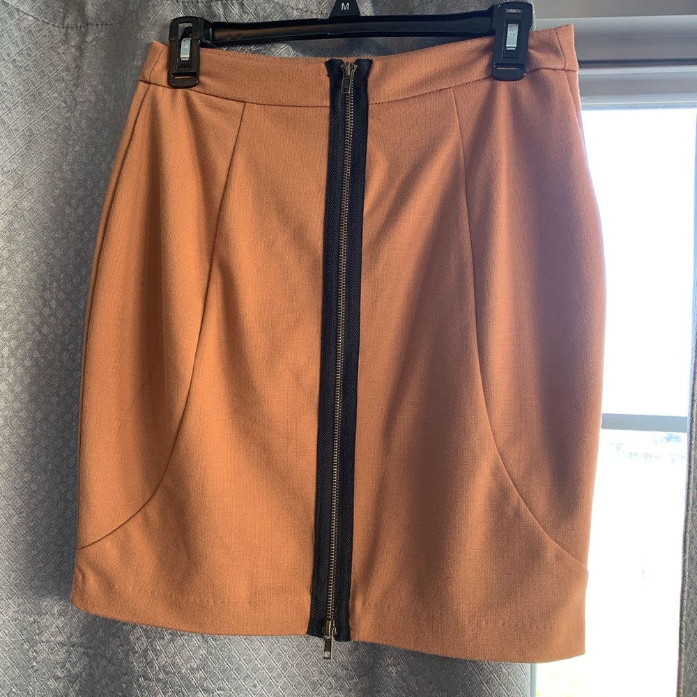 Tan mini